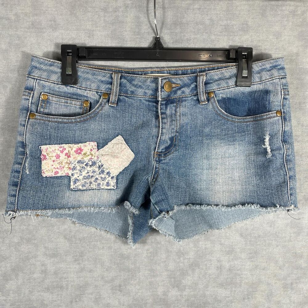 Patchwork design denim shorts